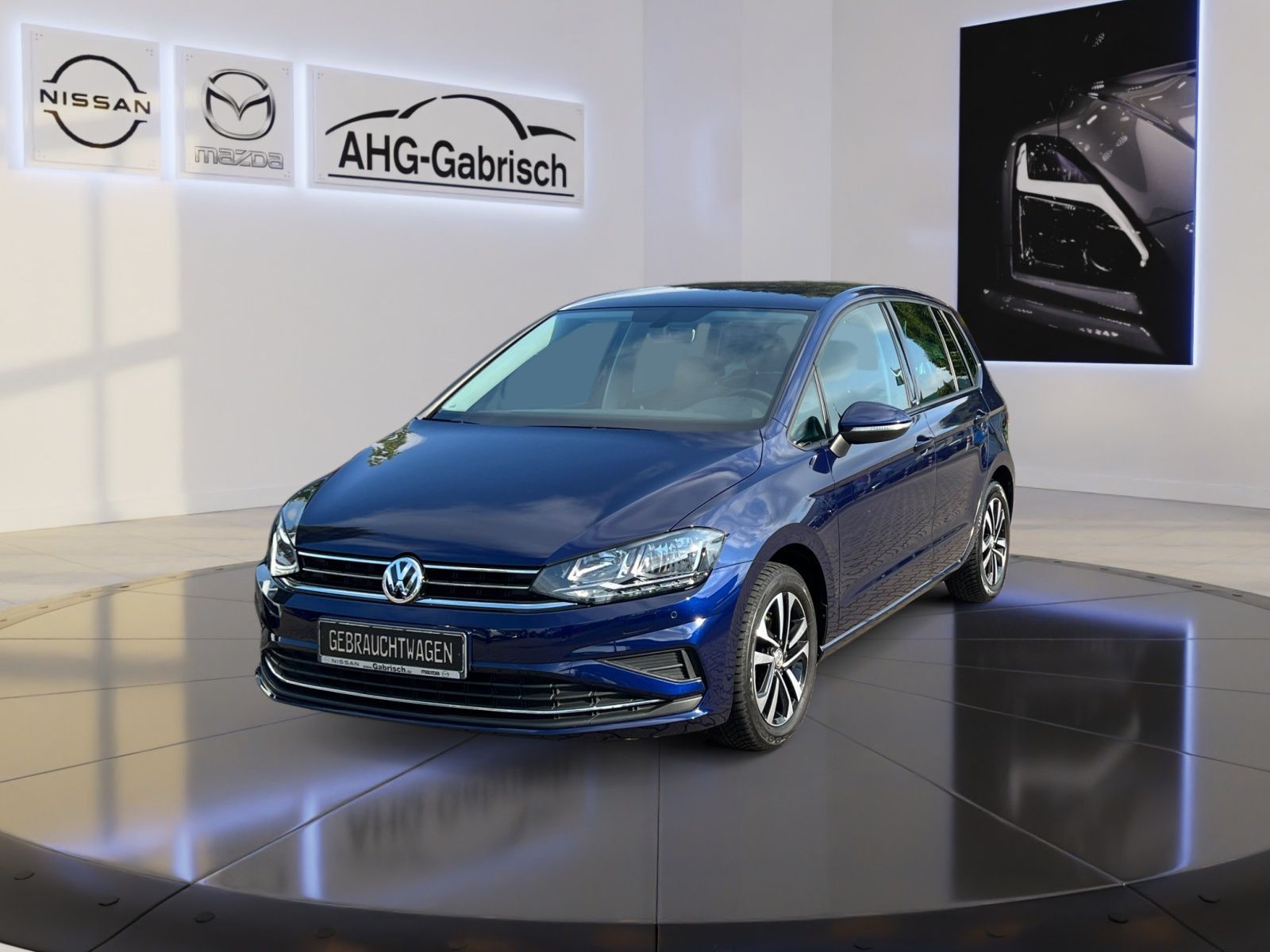 Volkswagen Golf Sportsvan VII e - Samsaru's Car Outlet