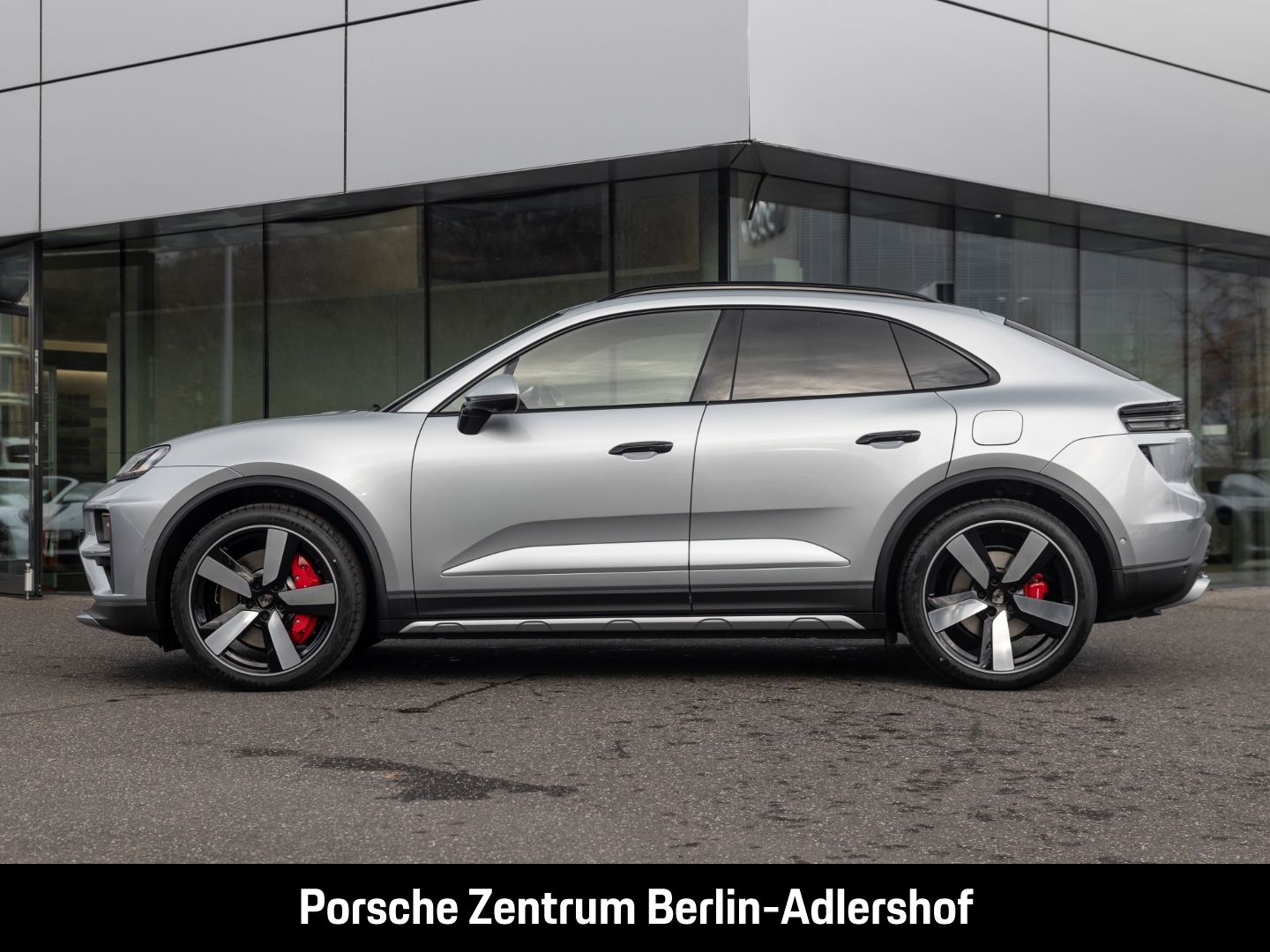 Porsche Macan Turbo - Samsaru's Car Outlet