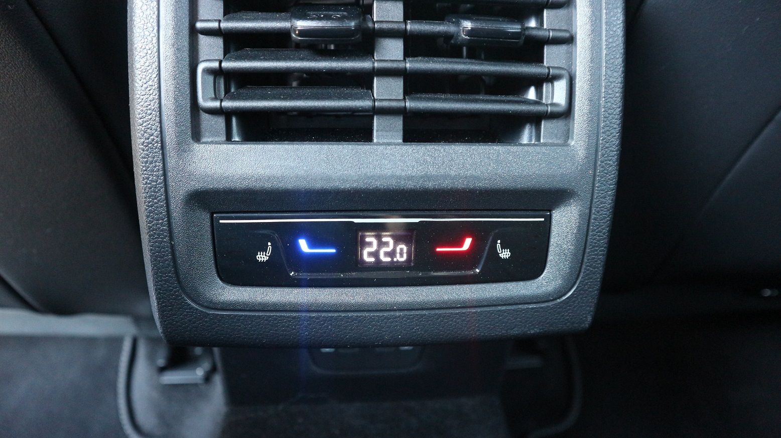 Volkswagen Golf R-Line - Samsaru's Car Outlet