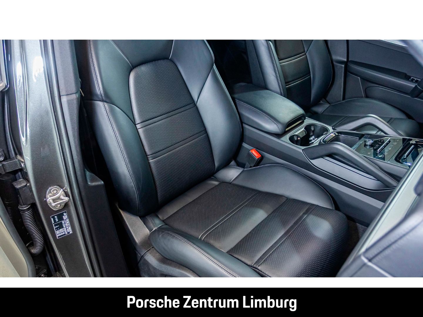 Porsche Cayenne E-Hybrid InnoDrive BOSE Luftfederung LED