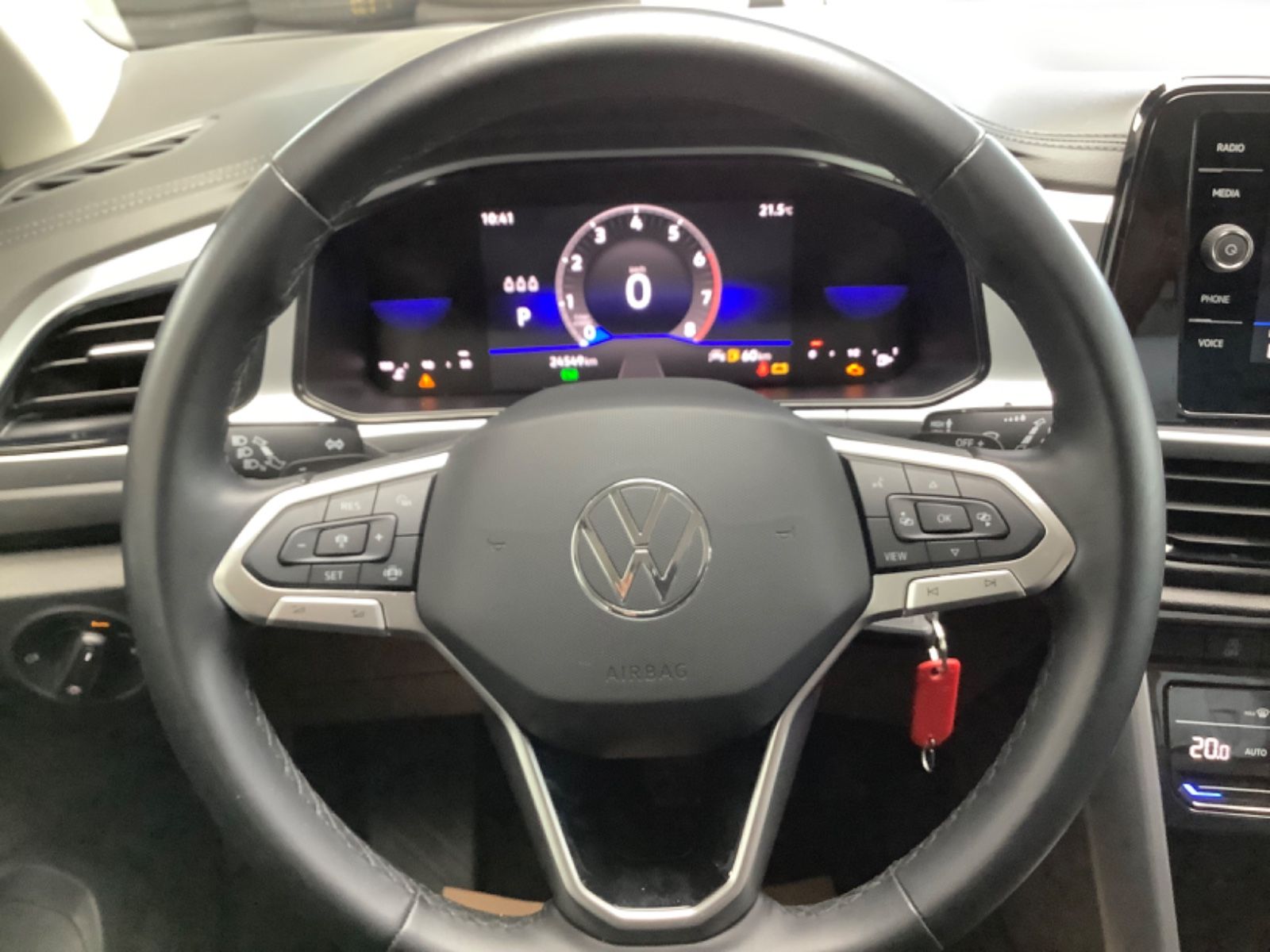 Volkswagen T-Roc Life DSG - Samsaru's Car Outlet