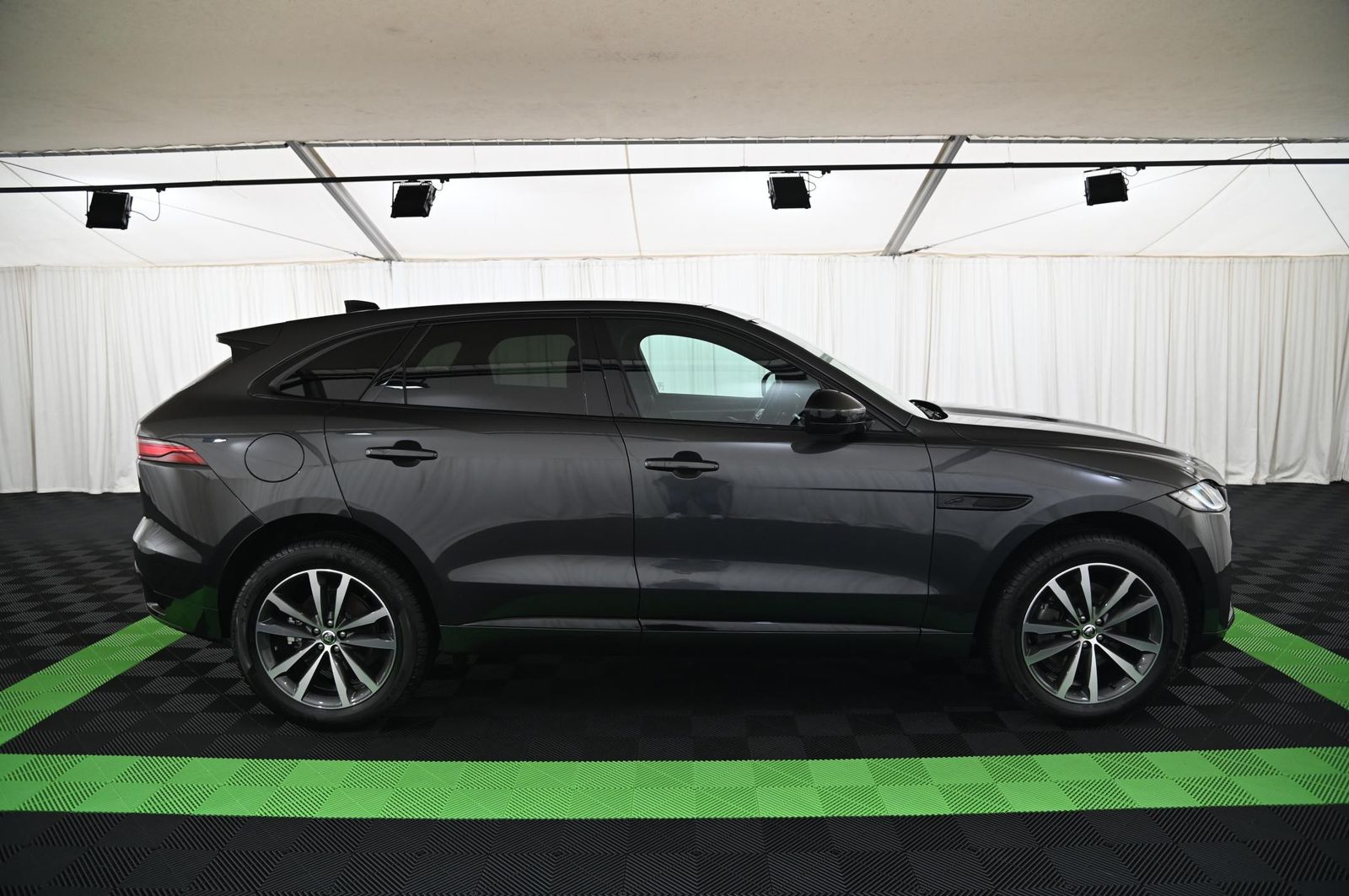 Jaguar F-Pace D200 AWD R-Dynamic SE NAVI/PANO/ACC/20
