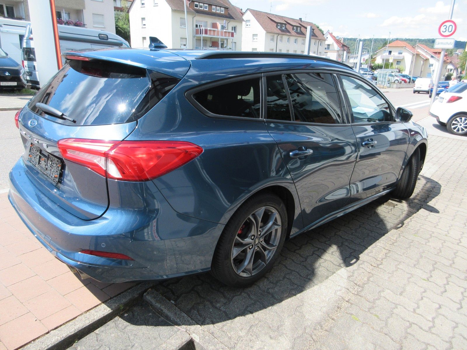 Ford Focus 1,5 EcoBlue ST-Line - Samsaru's Car Outlet