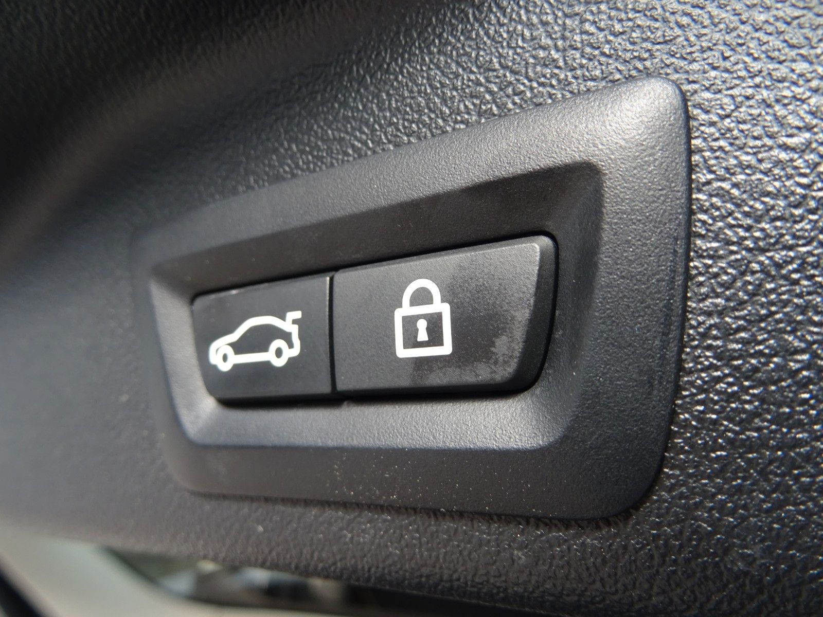 BMW X5 xDrive45e 21" Navi Leder Laser M Len AHK Keyl