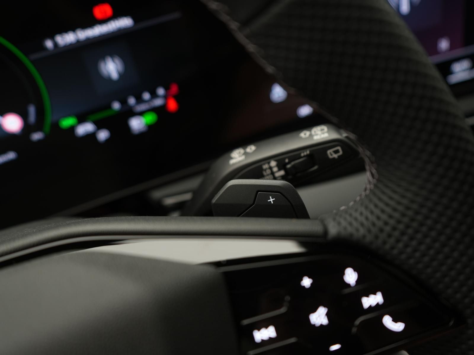 Audi A5 TFSI e-hybrid quattro,S-LiNE,AHK,MATRiX,360°