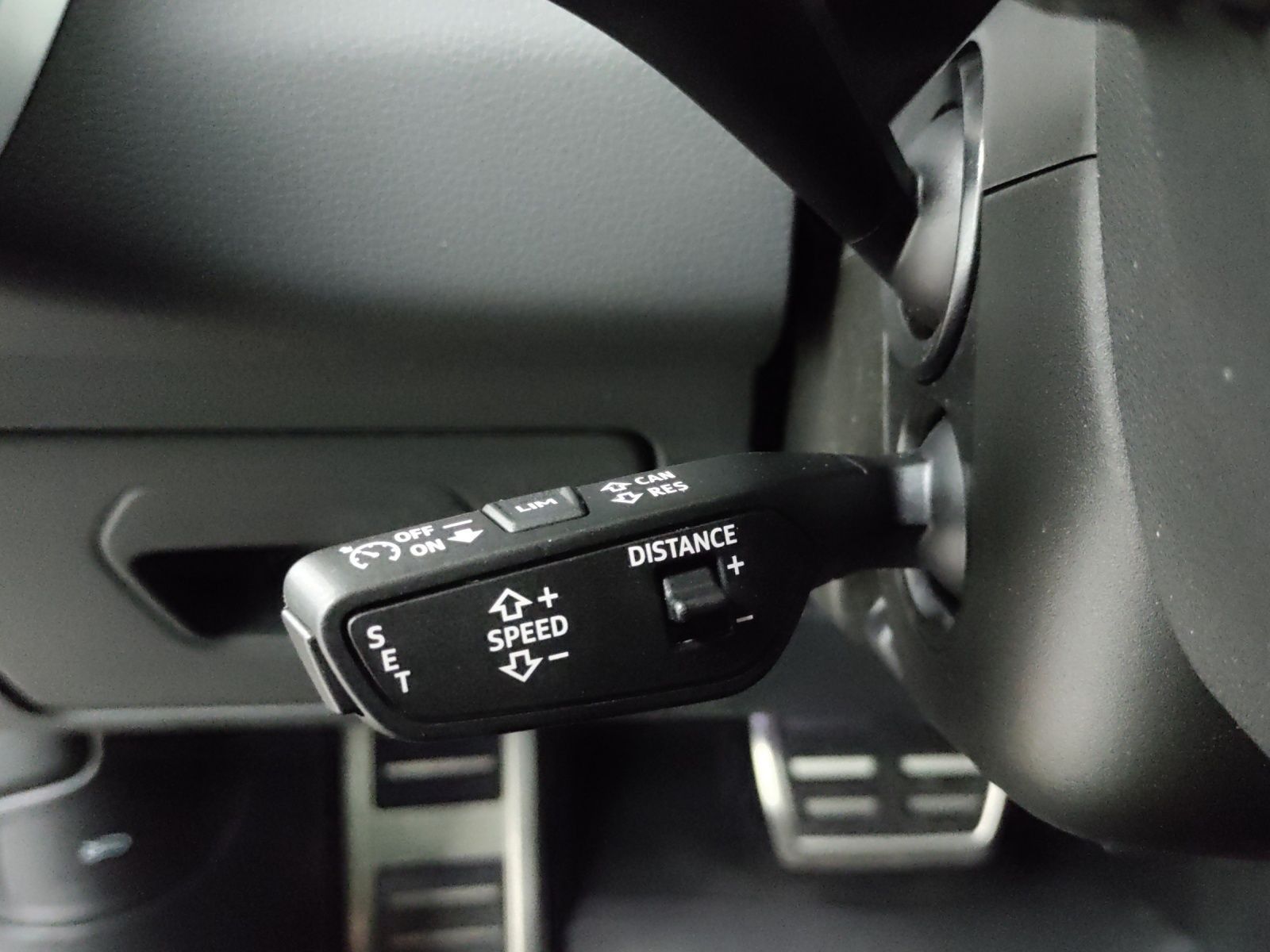 Audi RS6 Avant TFSI Q LM22 PANO HuD 305km/h