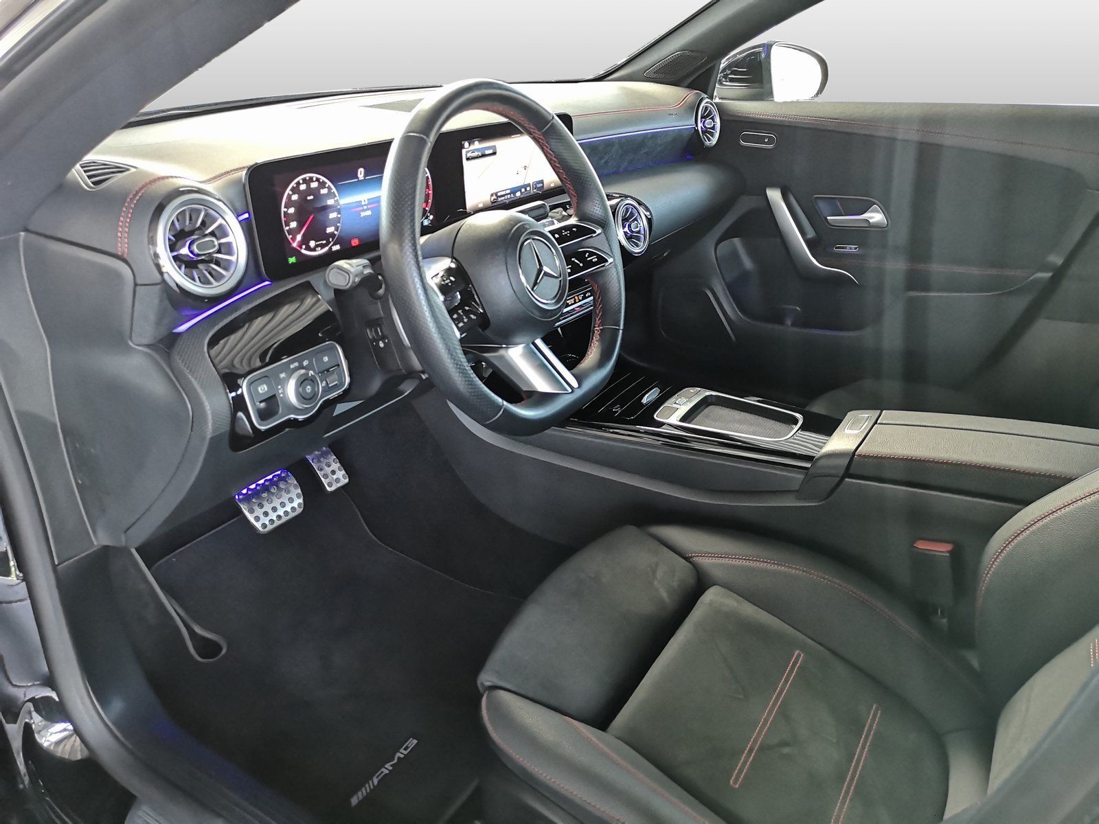 Mercedes-Benz CLA 180 Coupé AMG Line - Samsaru's Car Outlet