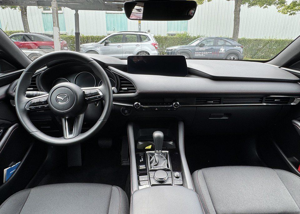 Mazda 3 2.0L e-SKYACTIV G 122ps 6AT FWD Homura