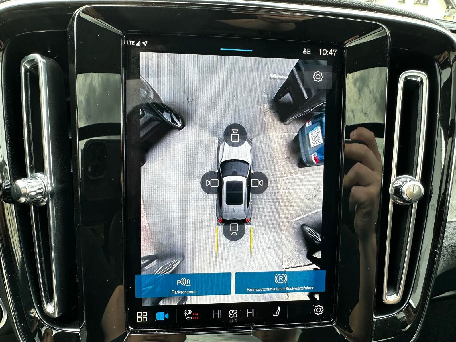 Volvo XC40 B3 Plus Dark Leder,Pano,360°,AHK,Pixel,ACC