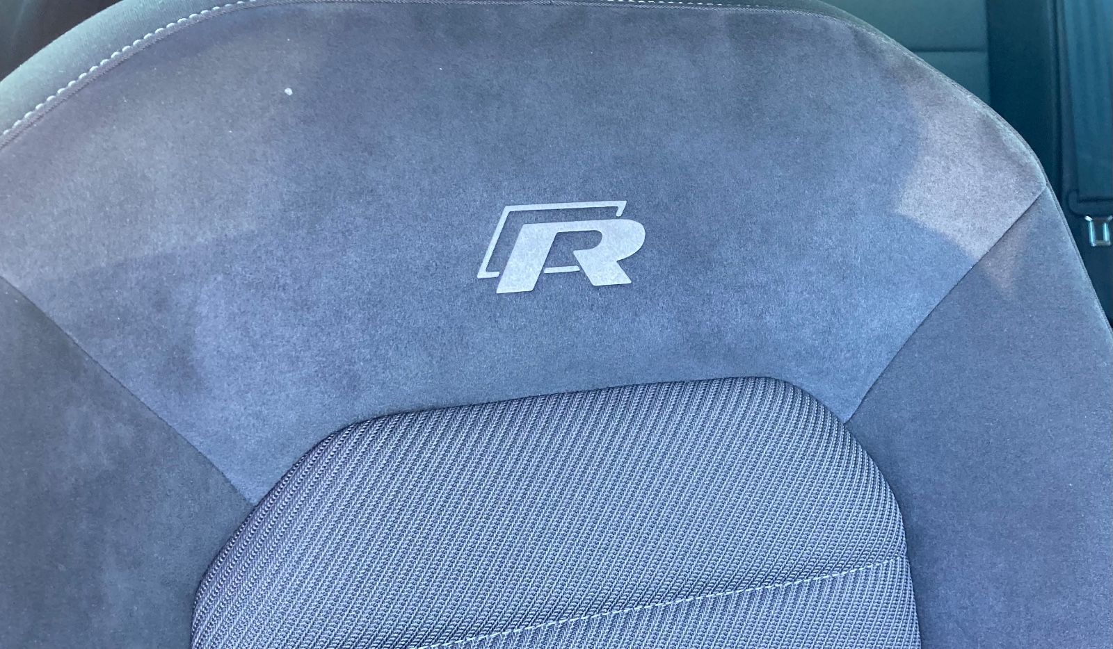 Volkswagen Golf VII Variant R 4Motion - Samsaru's Car Outlet