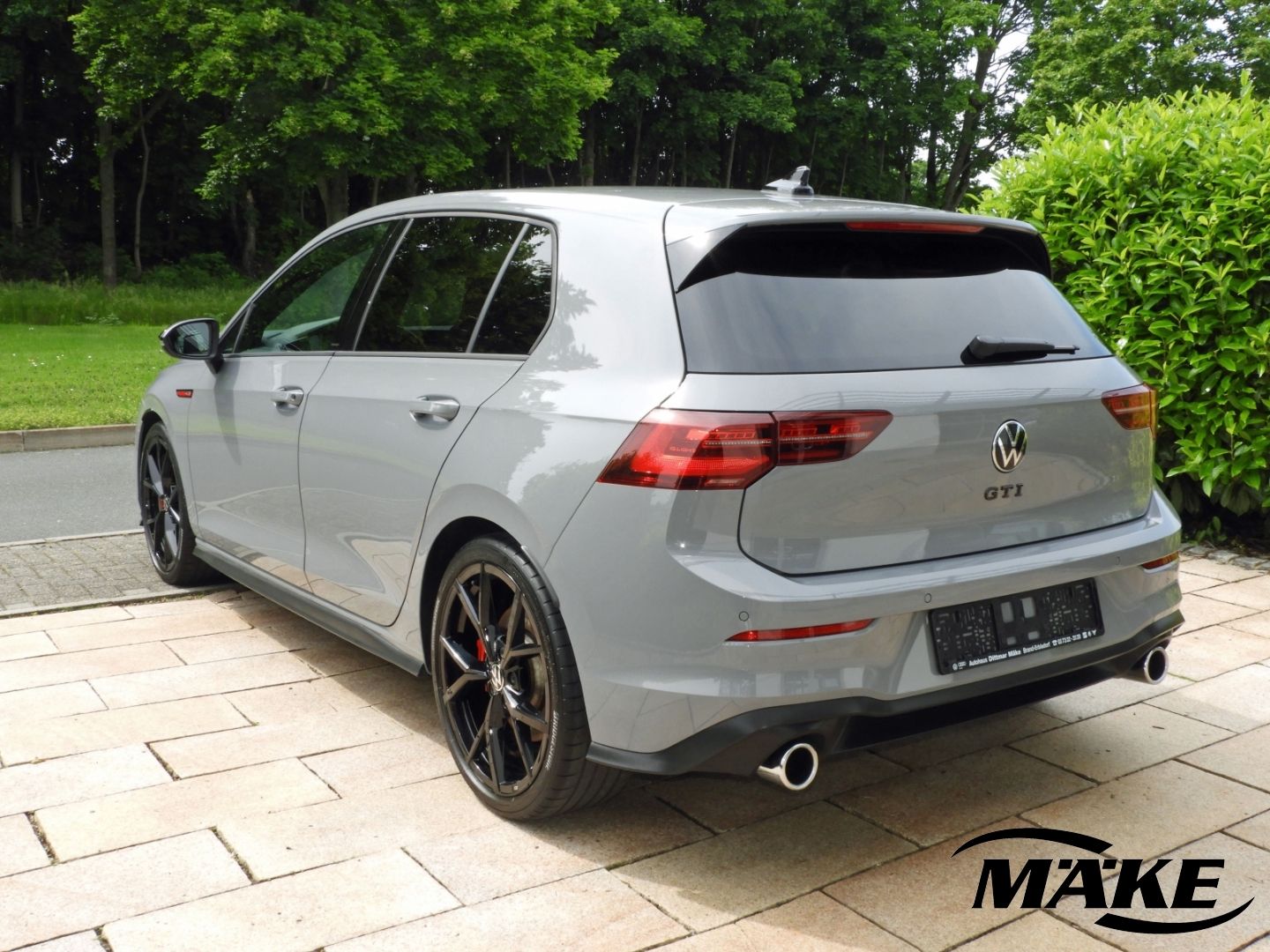 Volkswagen Golf GTI 2.0 TSI DSG BLACK - Samsaru's Car Outlet