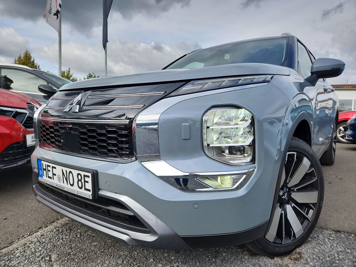Mitsubishi Plug-in Hybrid Outlander Intro 4WD *neues Modell