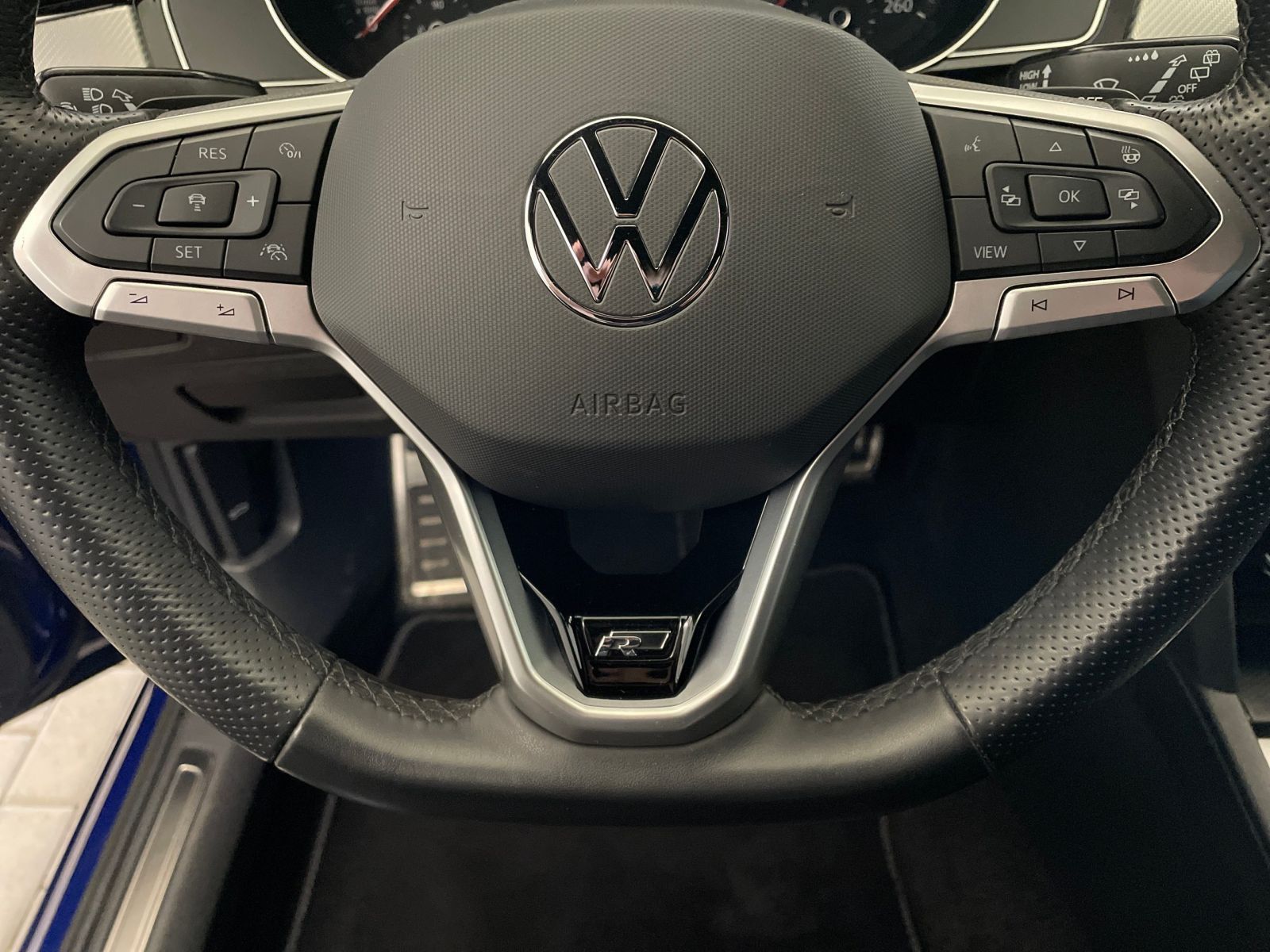 Volkswagen Passat - Passat Variant Business 2.0 TDI DSG R-L
