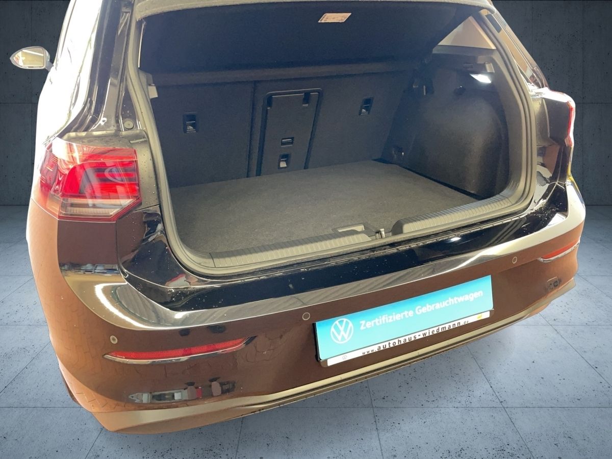 Volkswagen Golf Life 2.0 TDI DSG - Samsaru's Car Outlet