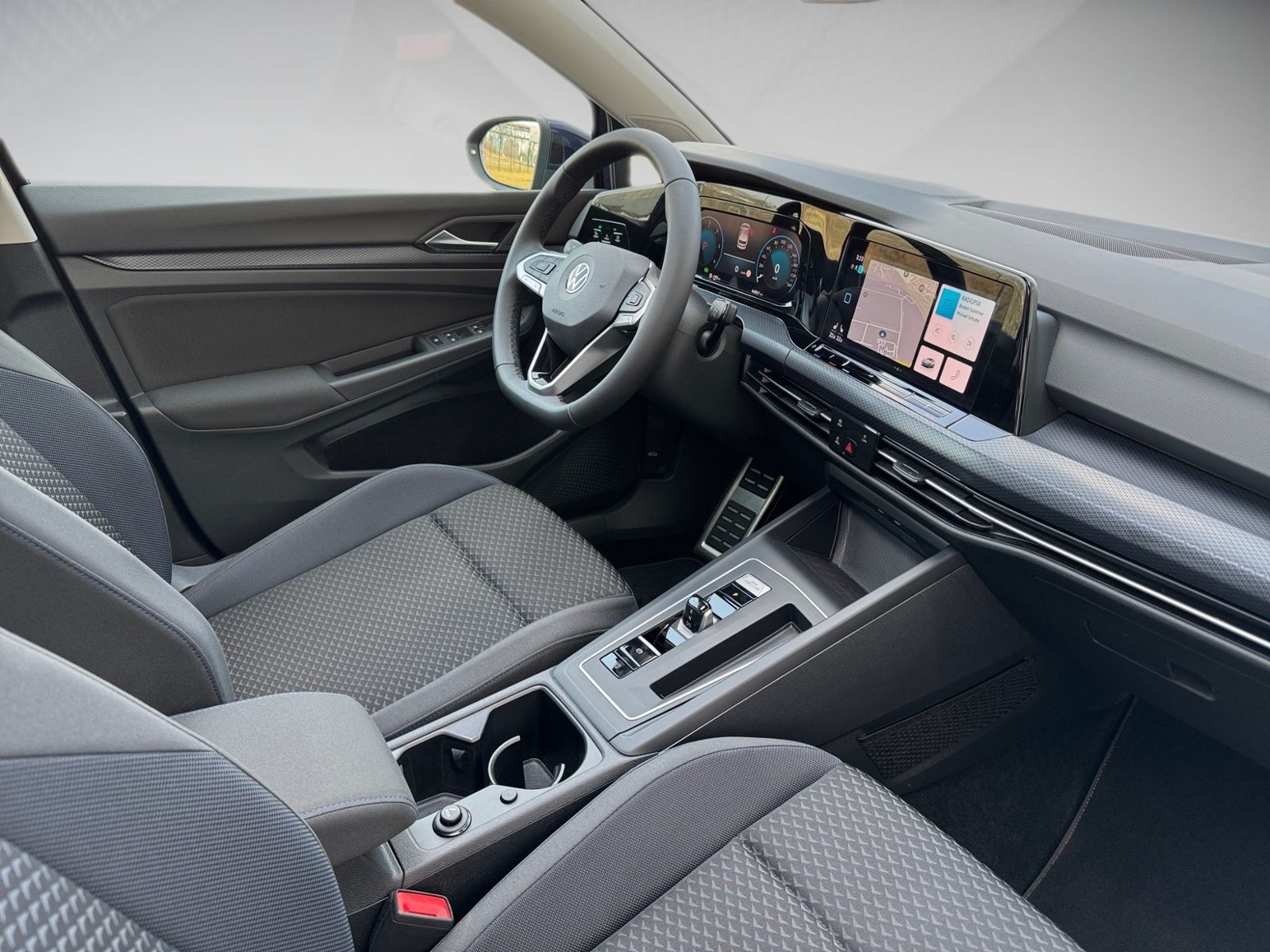 Volkswagen Golf VIII 2.0 TDI United DSG - Samsaru's Car Outlet