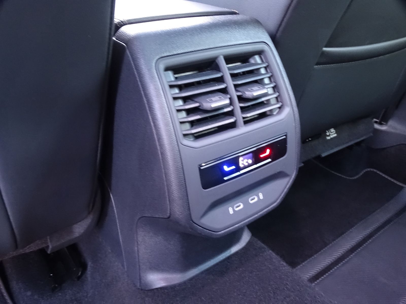 Cupra Formentor 1.4 TSI e-HYBRID*LED*PANO*NAVI*DAB*AHK