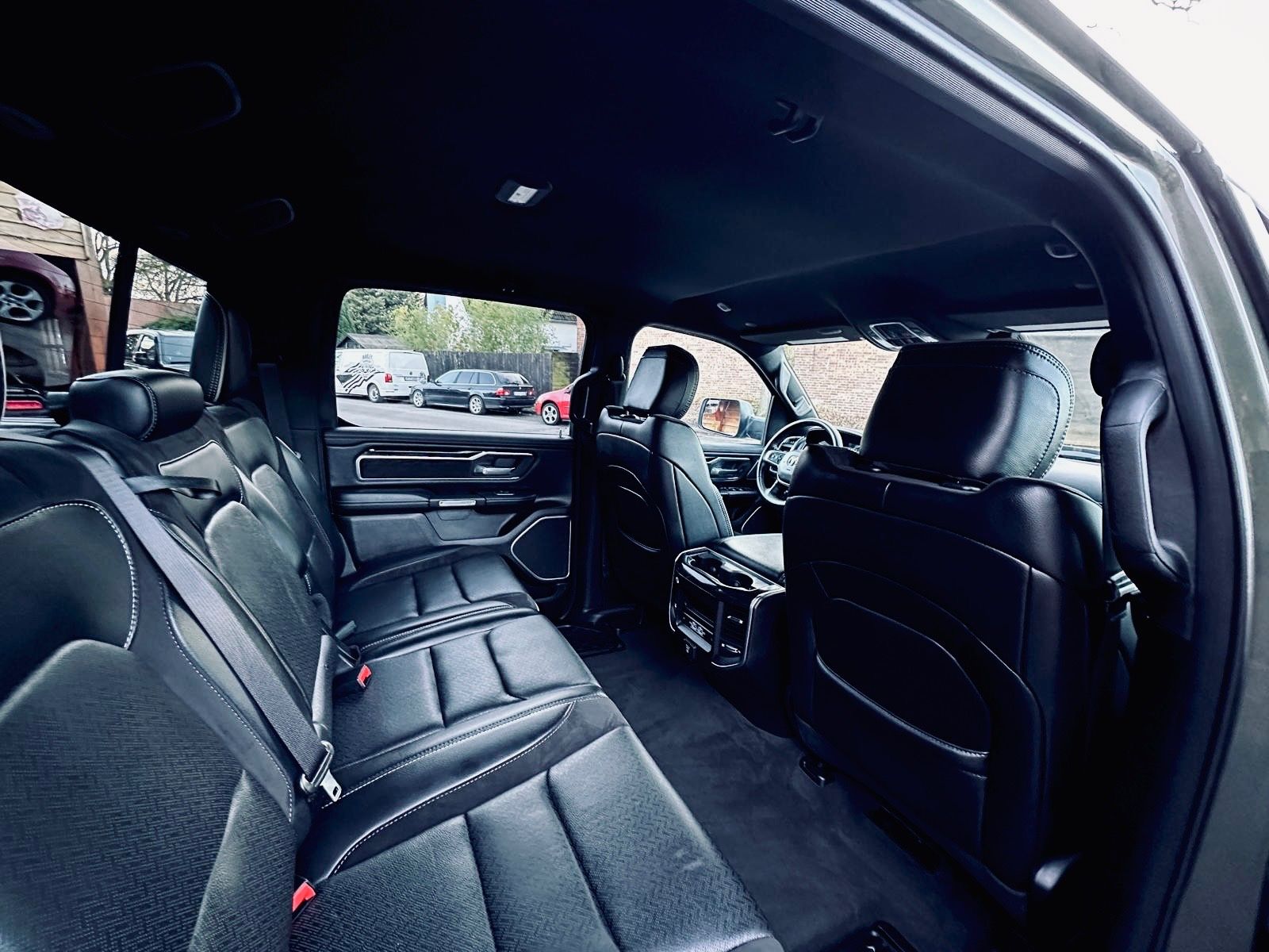 Dodge LARAMIE*5.7*LPG*AHK*NAVI*PDC*RAMBOX*GARANTIE*