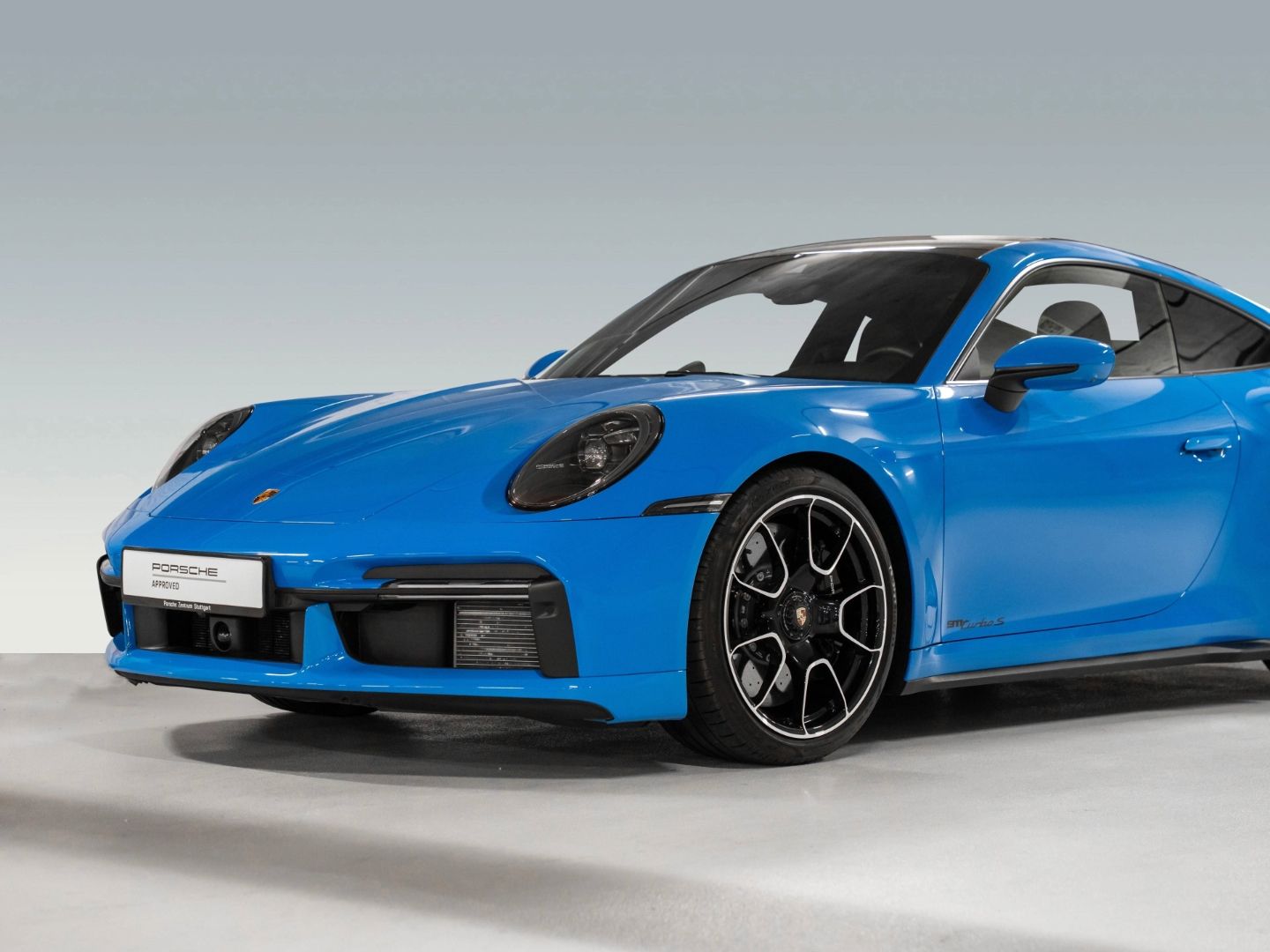 Porsche 992 Turbo S Burmester InnoDrive PCCB Lift-VA