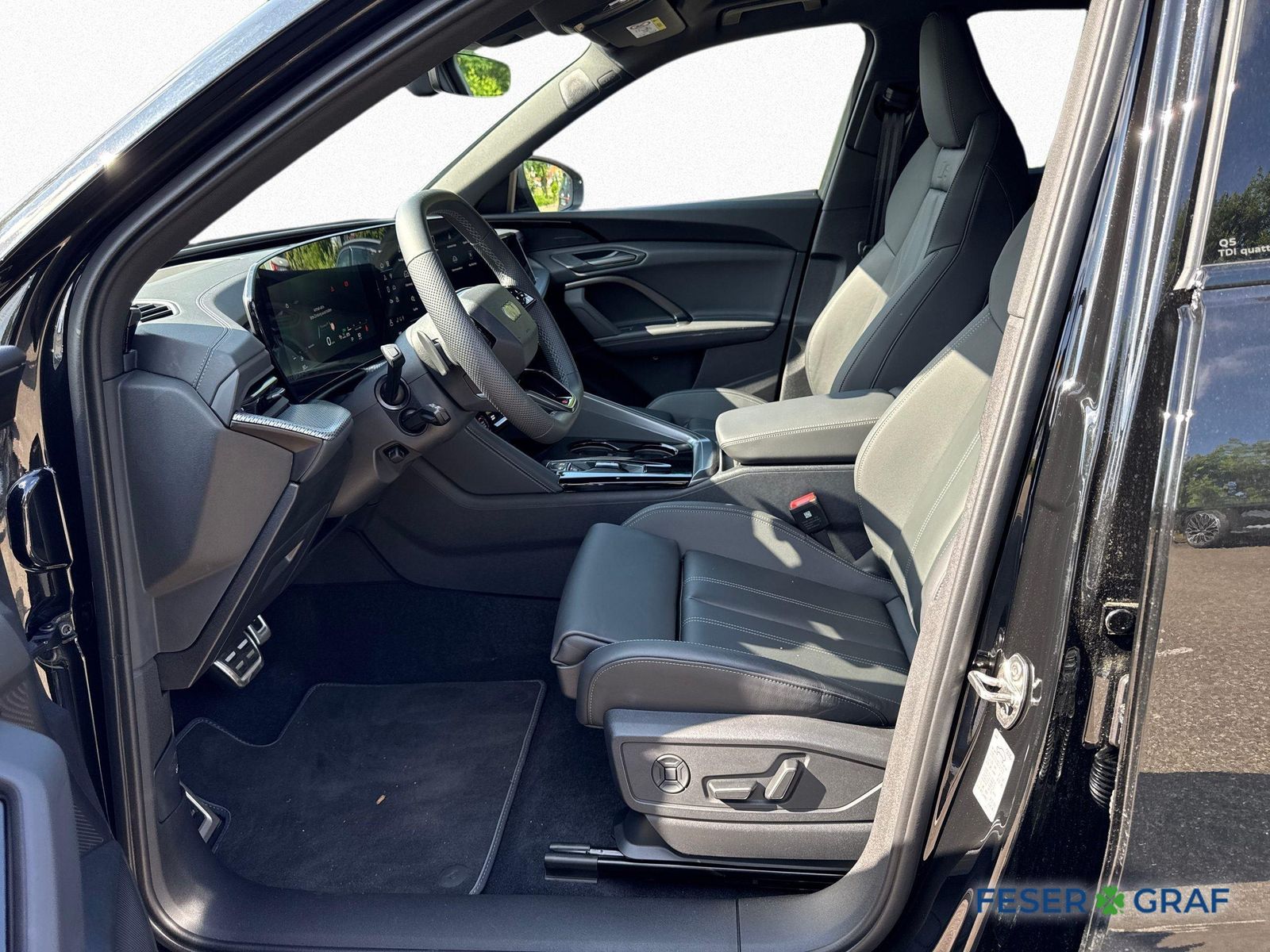 Audi Q5 40 TDI quattro S line - Samsaru's Car Outlet