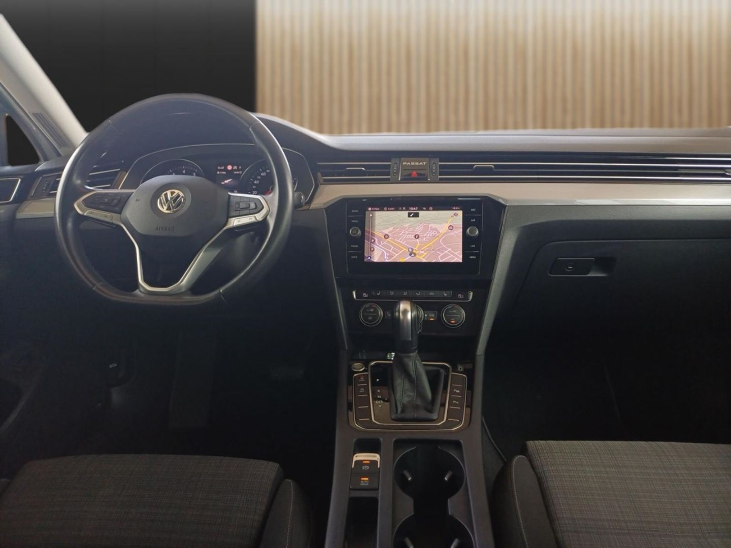 Volkswagen Passat 2.0 TSI Business - Samsaru's Car Outlet