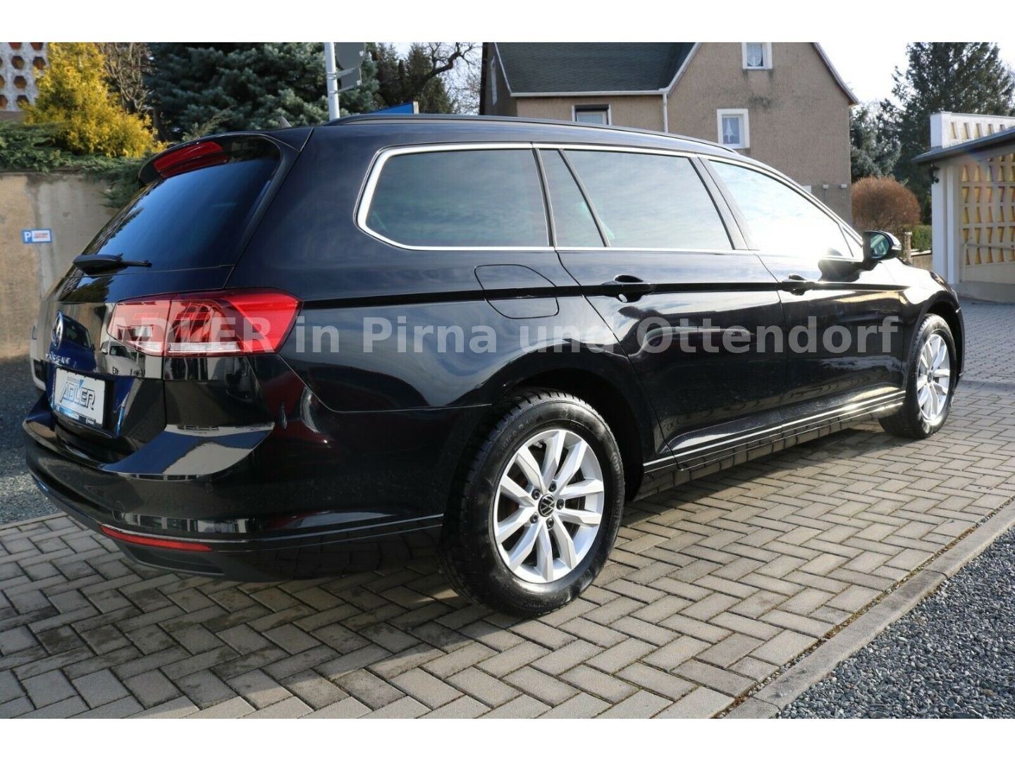 Volkswagen Passat 2.0 TDI DSG - Samsaru's Car Outlet