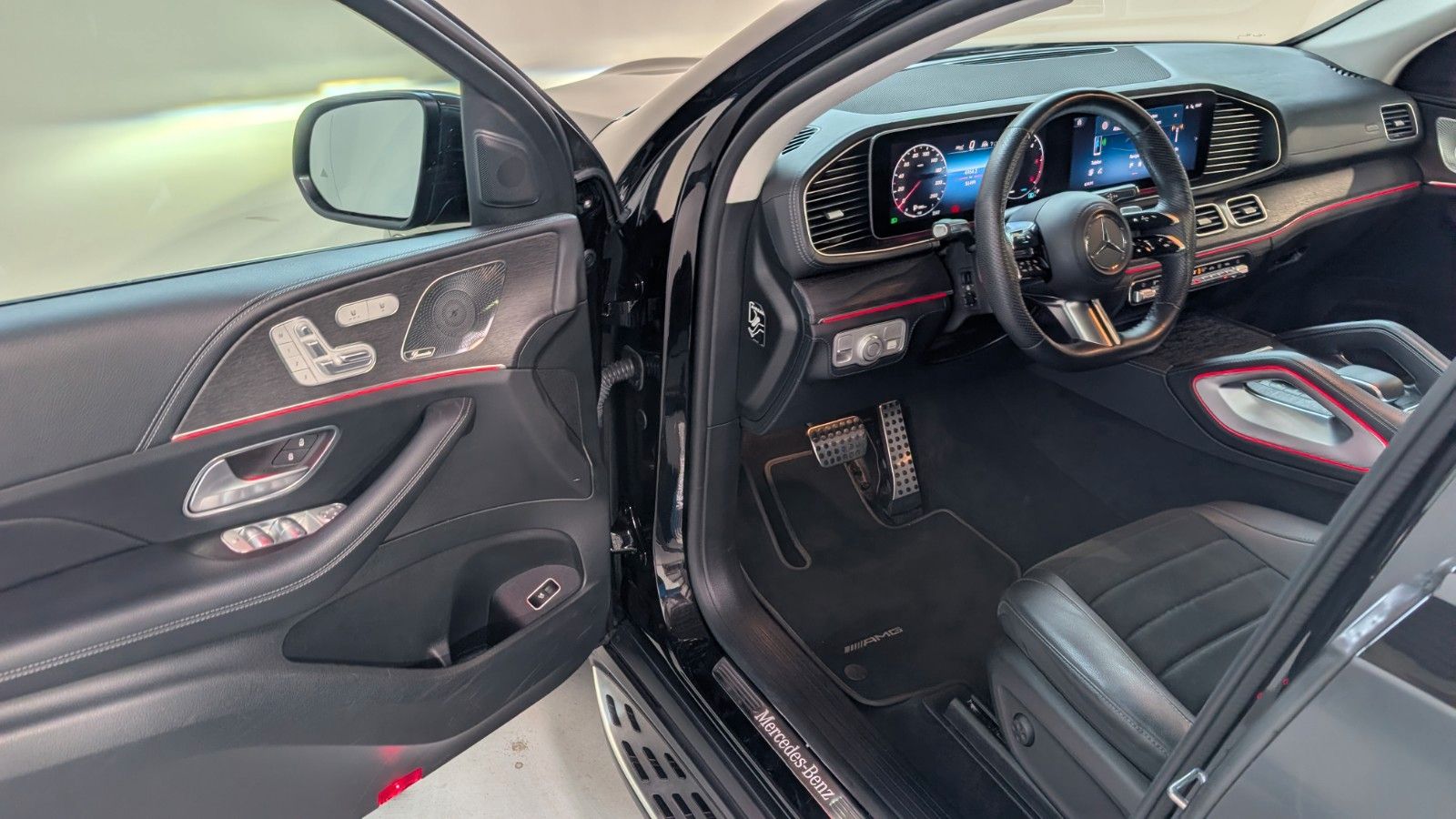 Mercedes-Benz GLE 300 d 4Matic Coupe AMG-MB100-AHK-PANO-DSTR+