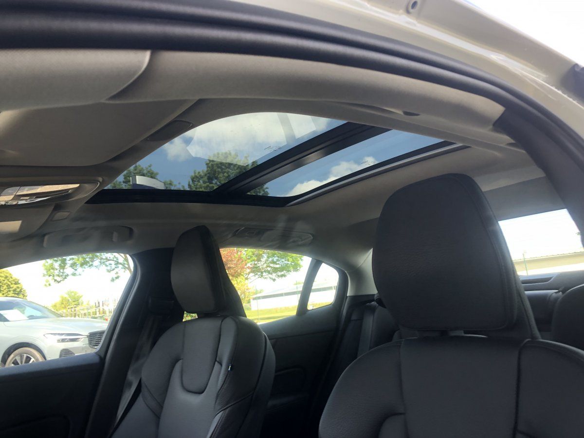 Volvo S60 B5 AWD Ultimate Dark