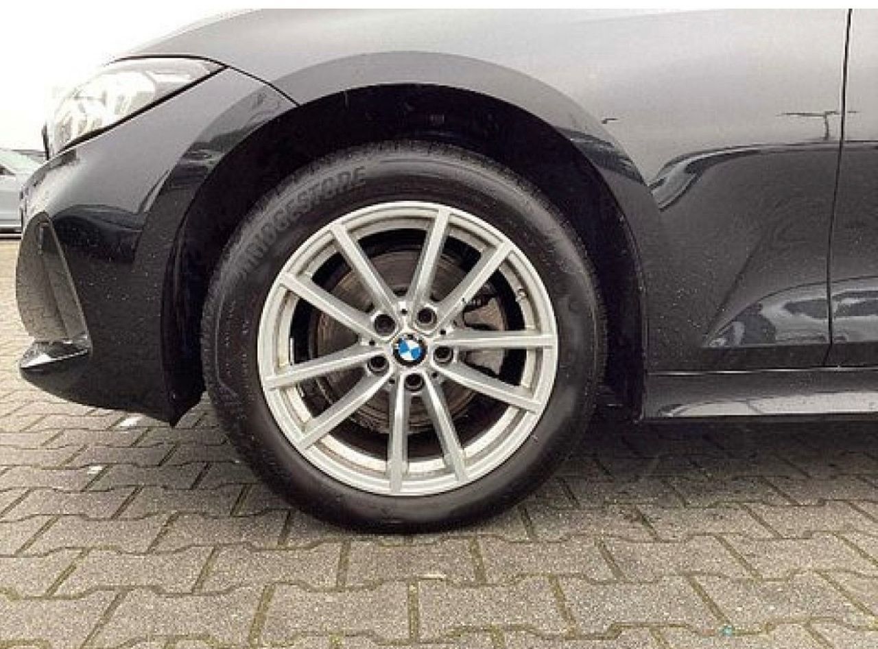 BMW 320d xDrive Touring - Samsaru's Car Outlet