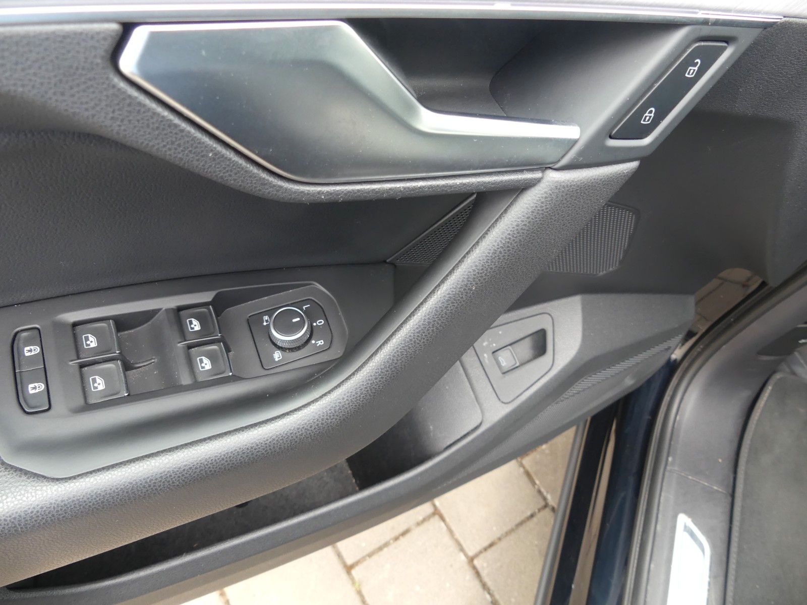 Volkswagen Touareg Elegance 4Motion - Samsaru's Car Outlet