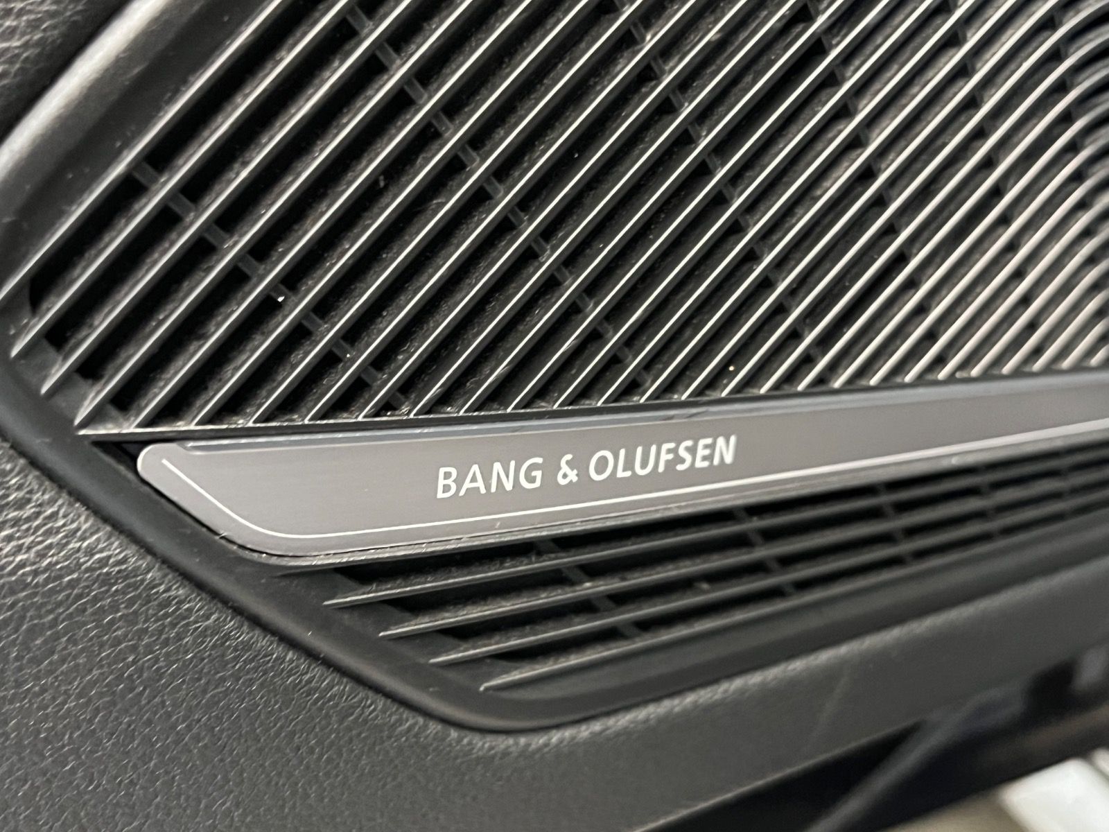 Audi A4 50 TDI quattro S-Line B&O*NAVI*LED*AHK*8-fach