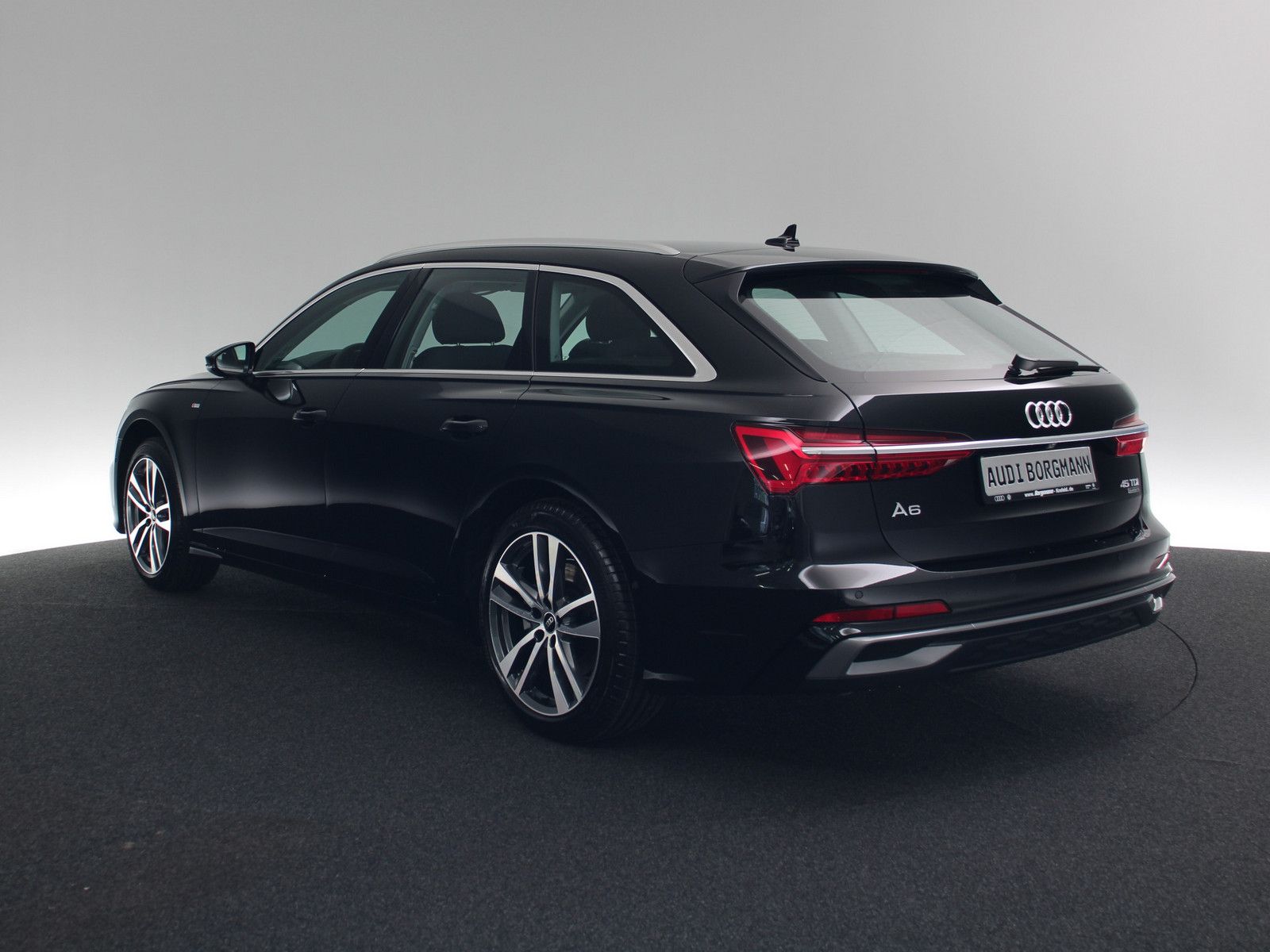 Audi A6 Avant 45 TDI quattro S line - Samsaru's Car Outlet
