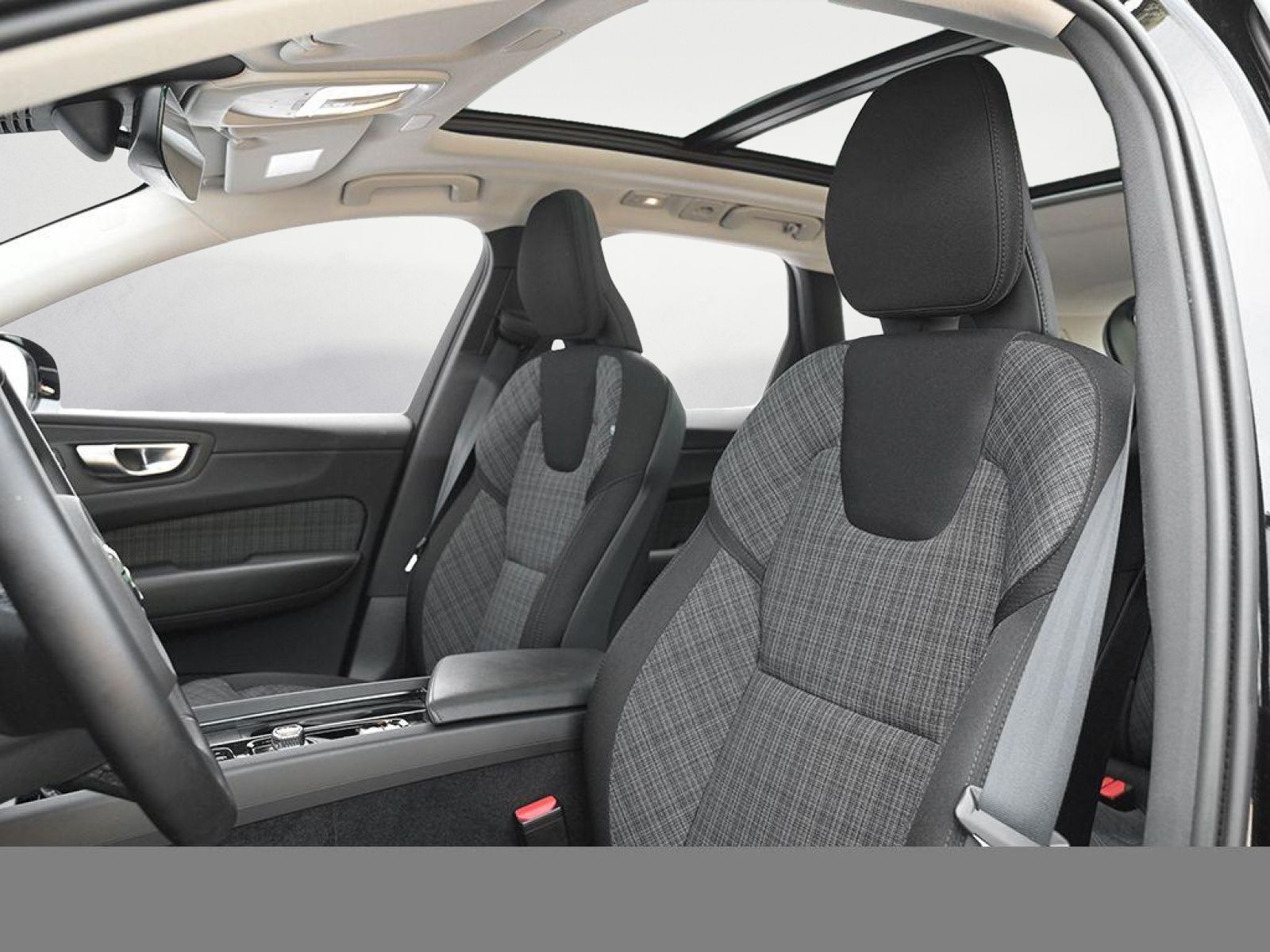 Volvo XC60 T6 AWD CORE - Samsaru's Car Outlet