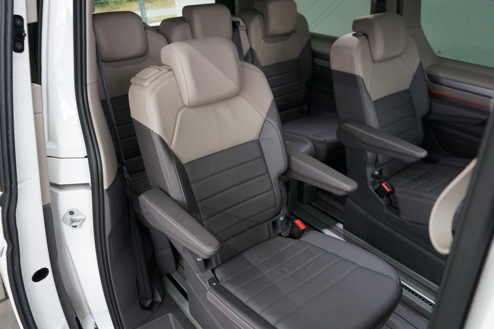 Volkswagen T7 Multivan Lang 2.0 TSI Style/Leder/Mega-Spec!