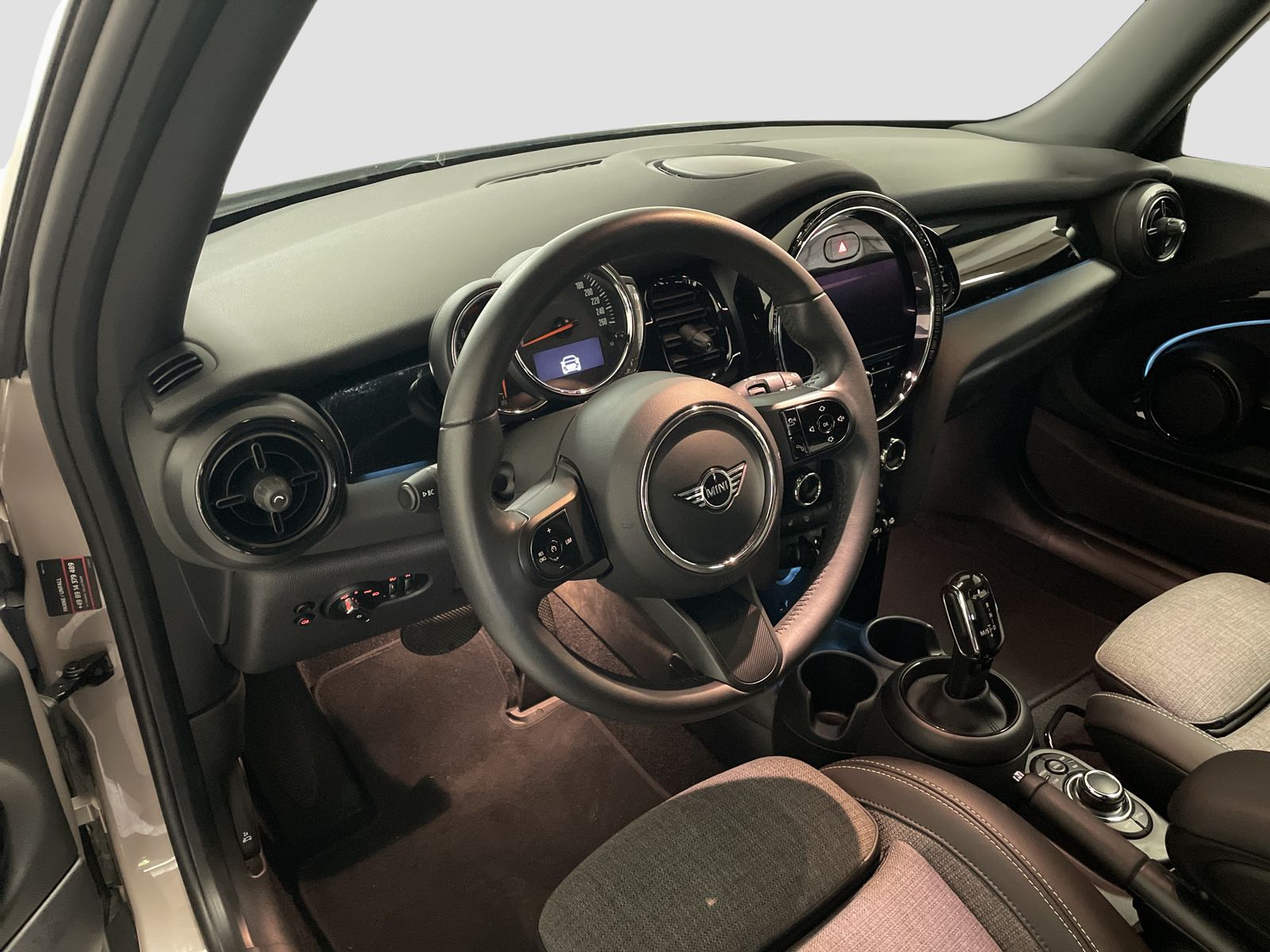 MINI Cooper S - Samsaru's Car Outlet