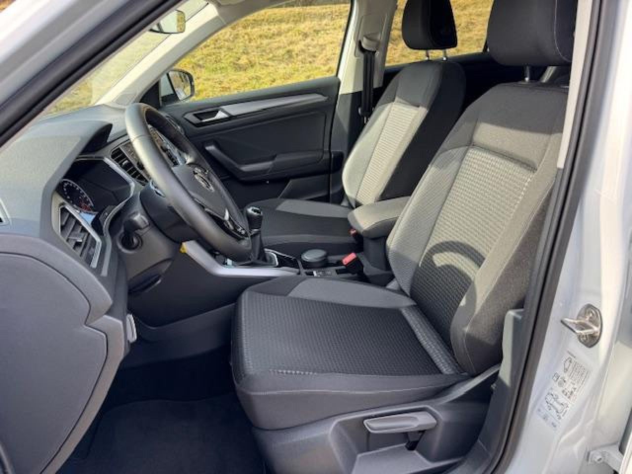 Volkswagen T-Roc Active 1.0 l TSI - Samsaru's Car Outlet