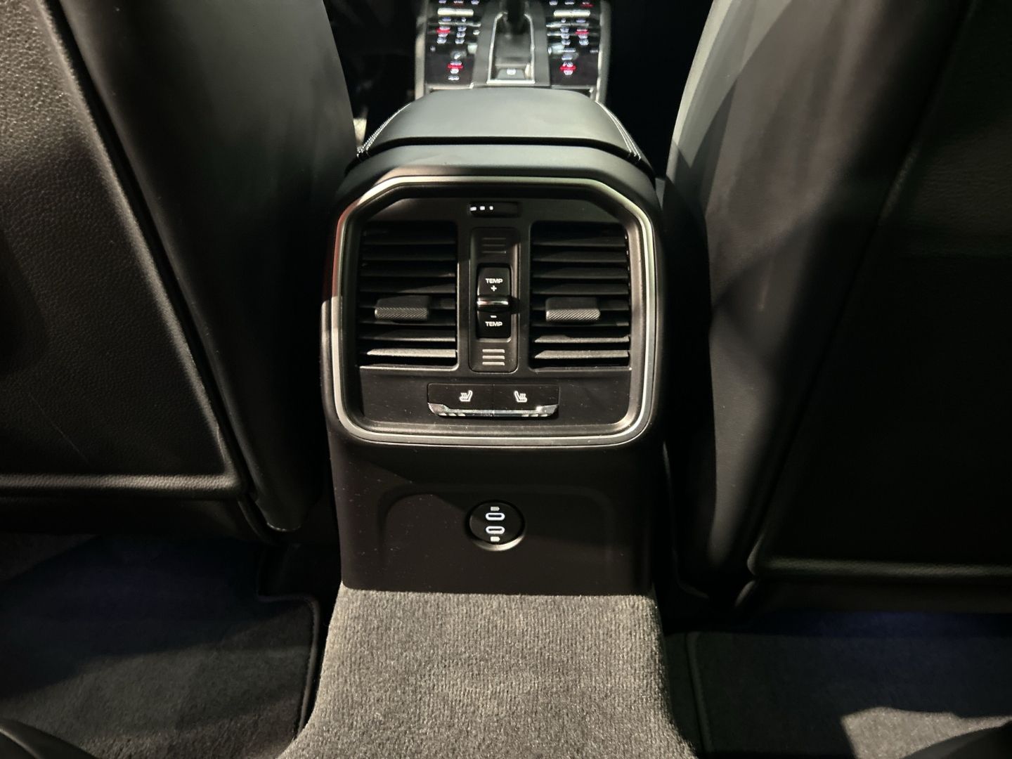 Porsche Macan T BOSE Sportabgasanlage Panoramadach LED