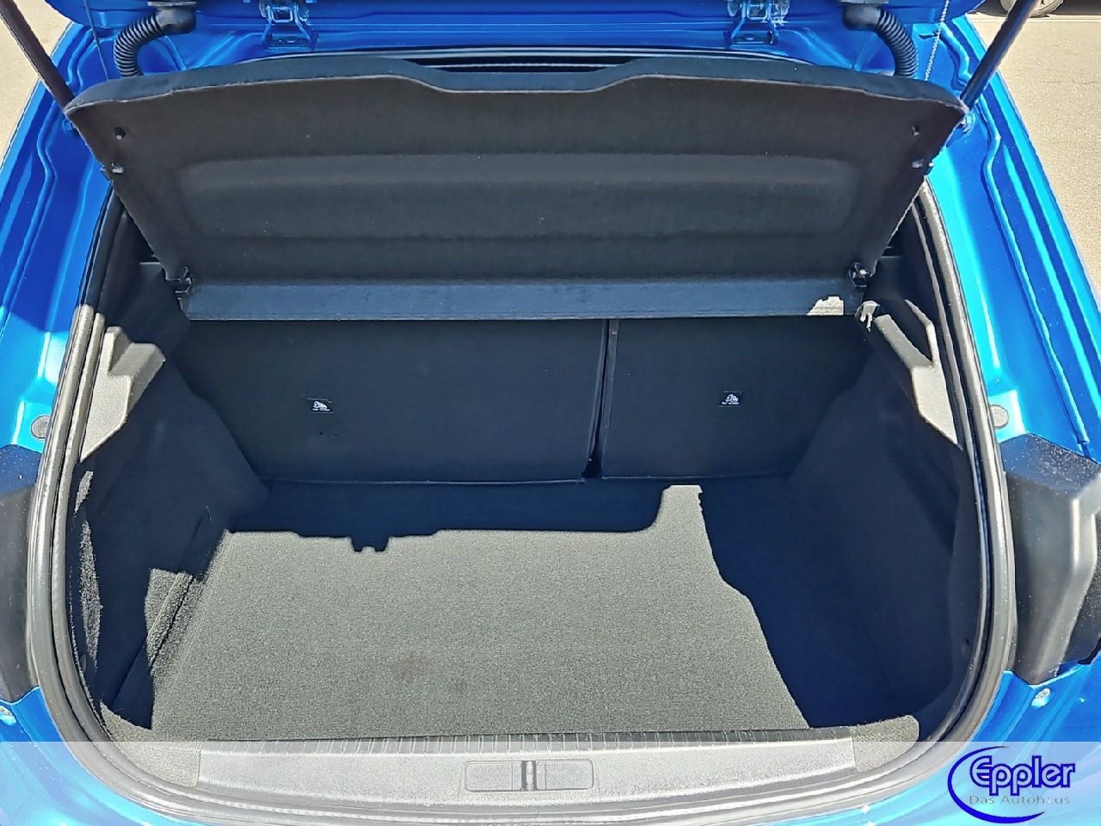 Peugeot 208 Elektro GT - Samsaru's Car Outlet