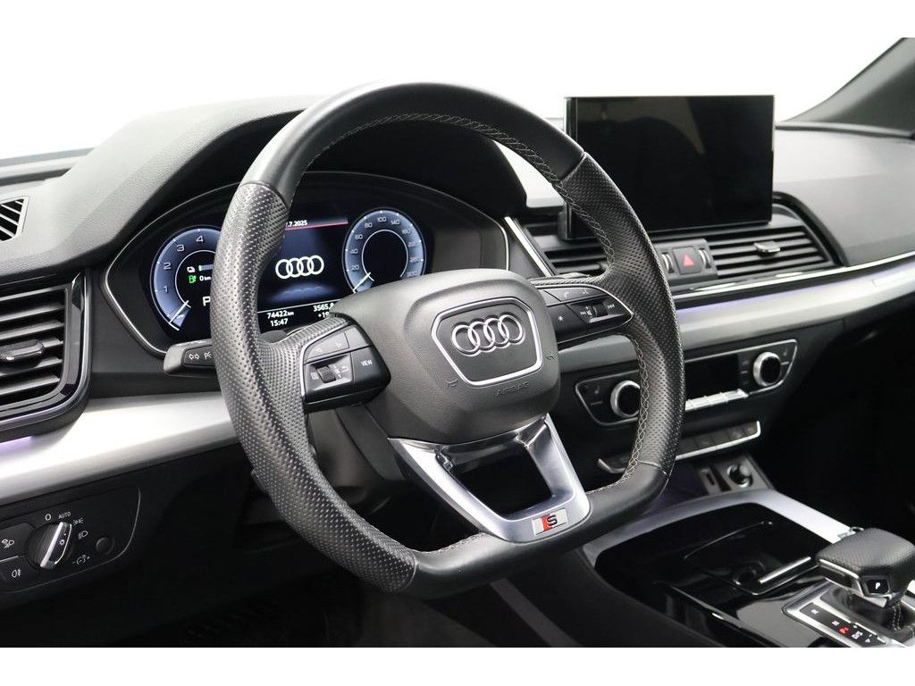 Audi Q5 55 TFSI e quattro S line S tronic - Samsaru's Car Outlet