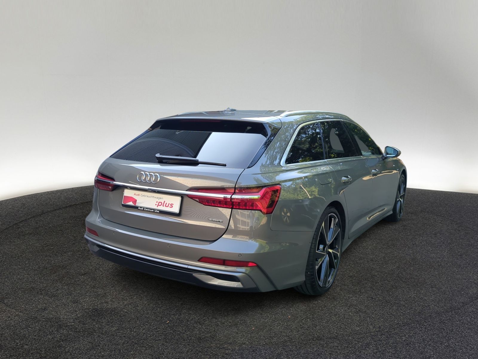 Audi A6 Avant S-Line 55 TFSI e quattro AHK KAM 5J.GAR