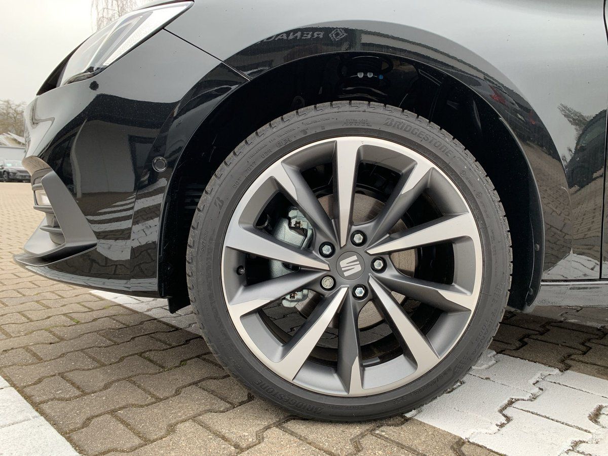 Seat Leon FR  1.5 ETSI DSG MATRIX+SHZ+NAV