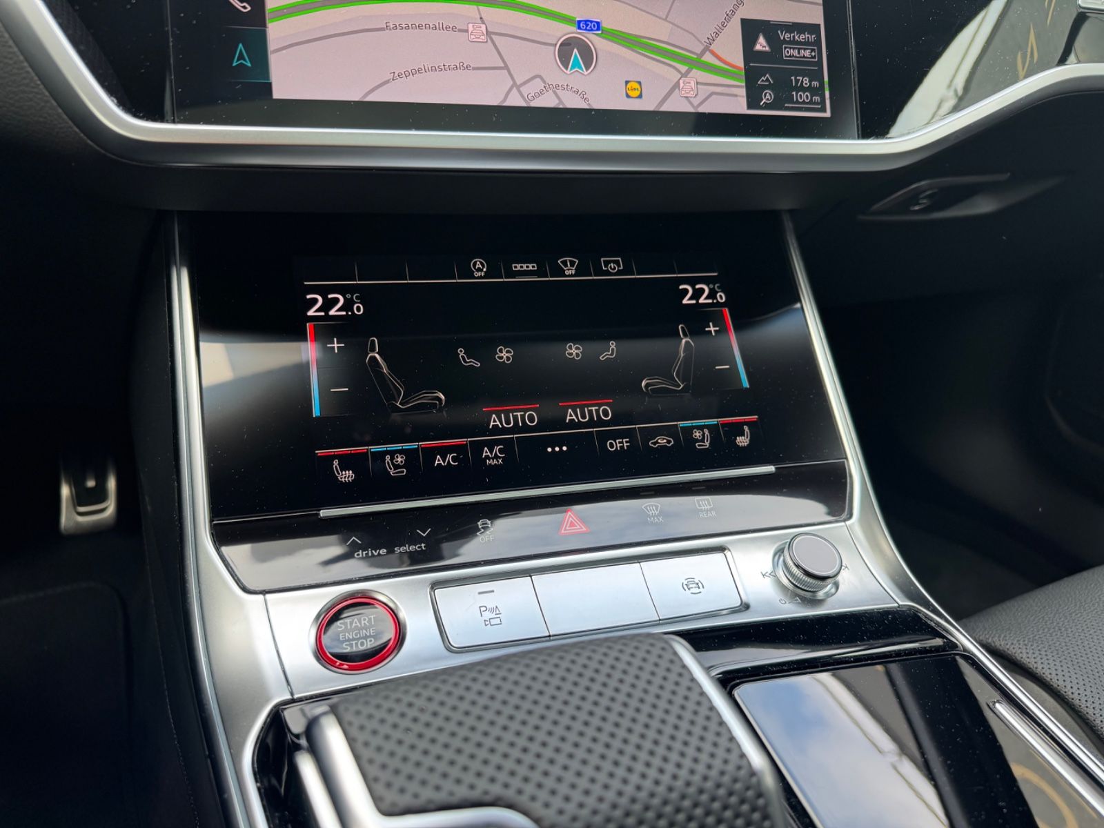 Audi RS6 AVANT QUATTRO PERFORMANCE*22.Z*CARBON*AHK*
