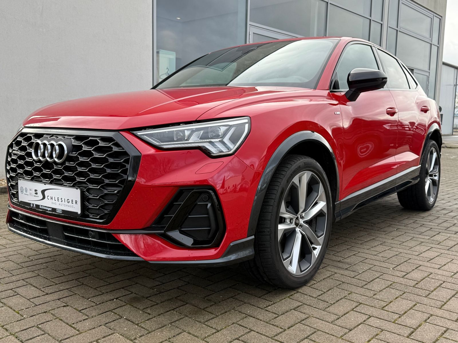 Audi Q3 Sportback quattro S line S - Samsaru's Car Outlet