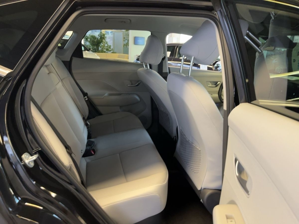Hyundai KONA 1.6 GDI Trend - Samsaru's Car Outlet