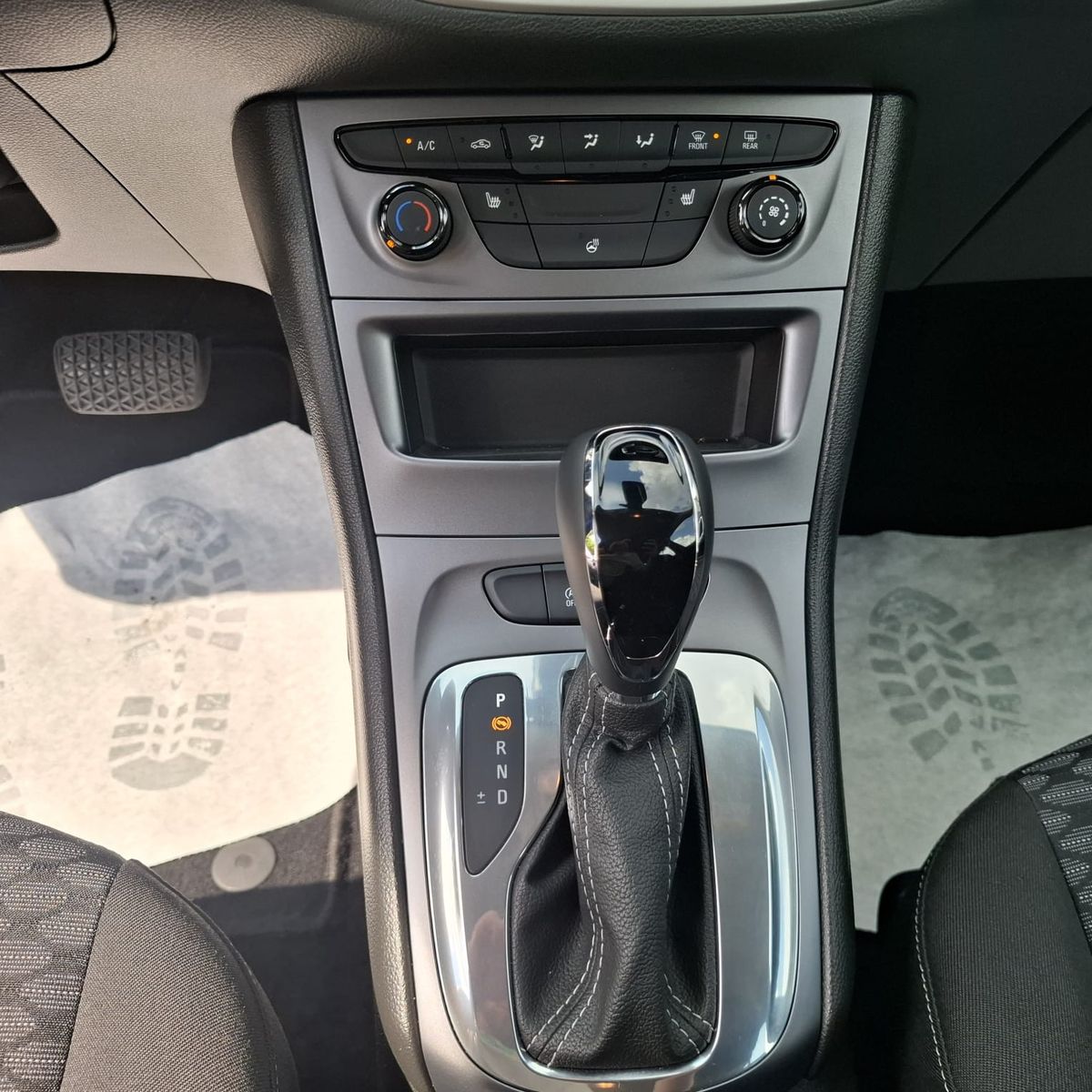 Opel Astra K 1.4 Turbo Sports Tourer Edition - Samsaru's Car Outlet