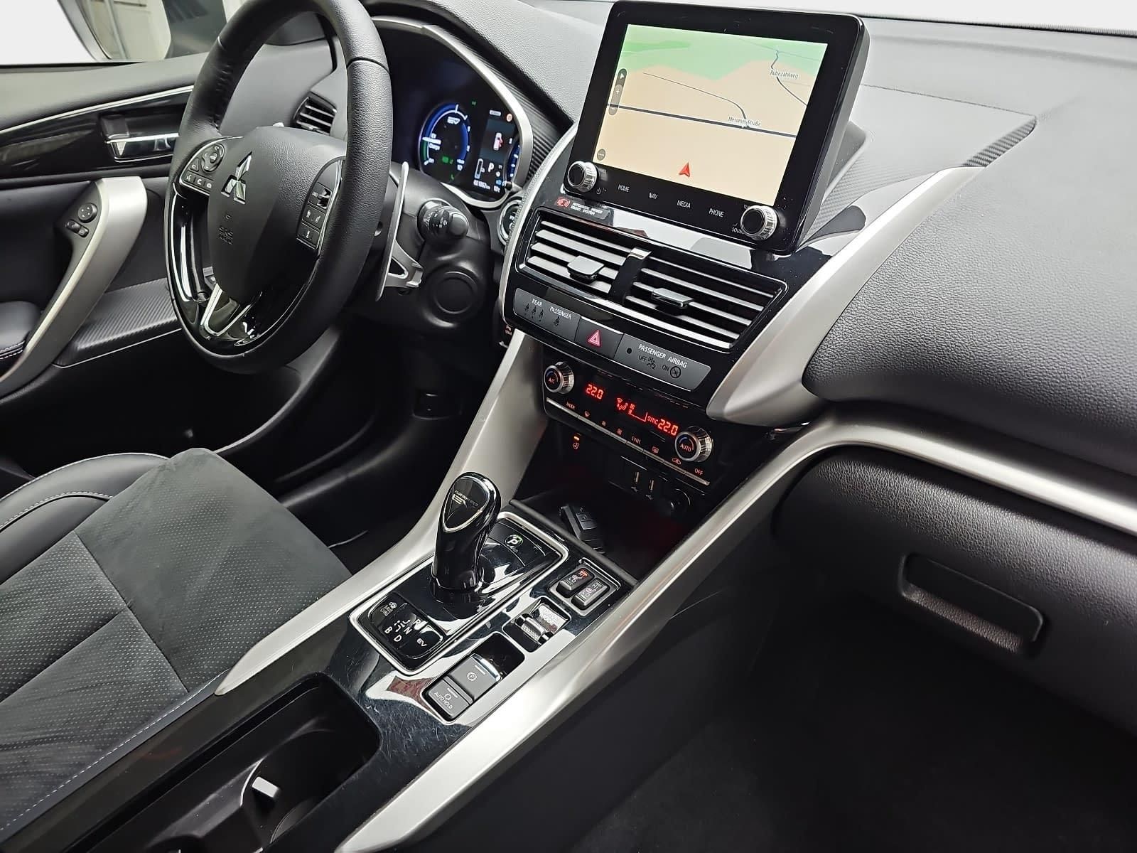 Mitsubishi ECLIPSE CROSS 2.4 MIVEC PHEV CVT SELECT NAVI LED
