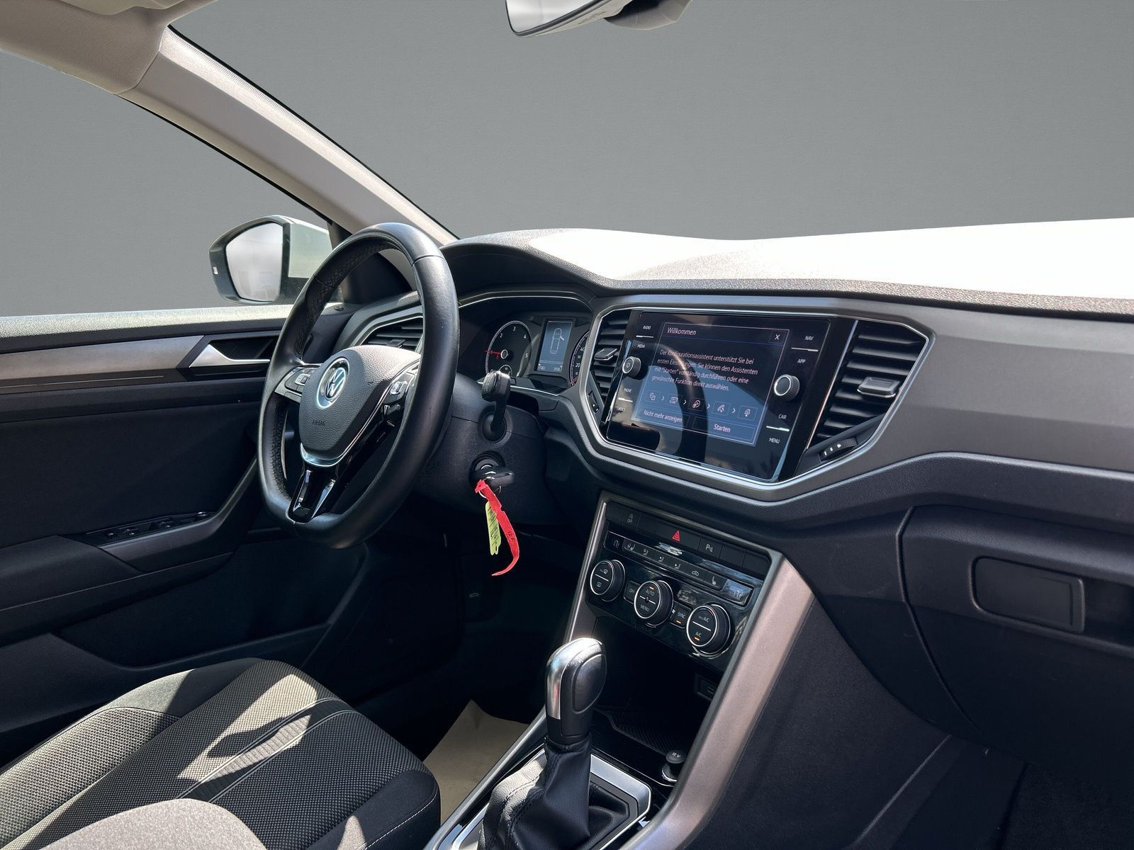 Volkswagen T-Roc 2.0 TDI Style - Samsaru's Car Outlet