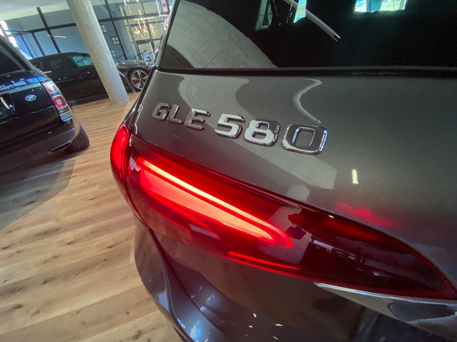 Mercedes-Benz GLE 580 4Matic, AMG, 22 Zoll, Night Paket, AHK