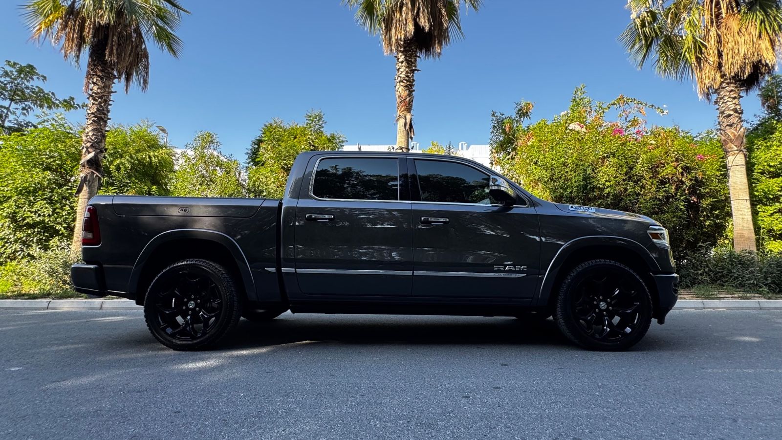 Dodge LIMITED*CLEAN-CARFAX*HEADUP*LUFT*RAMBOX*360°KAME