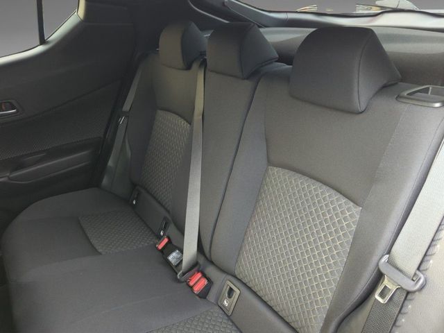 Toyota C-HR Hybrid 1.8 l VVT-i Team - Samsaru's Car Outlet