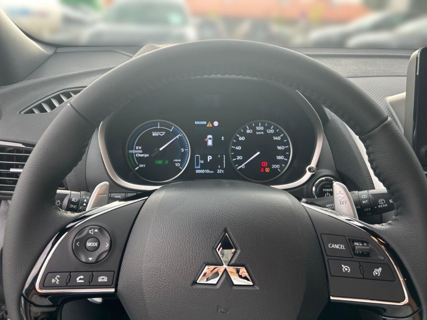 Mitsubishi Eclipse Cross Select PHEV 4WD*Klima*SHZ*RFK*NAVI